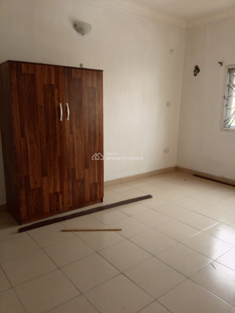 Spacious 3 Bedroom Apartment, Off Mobil Road, Ajah, Lagos, Flat / Apartment for Rent