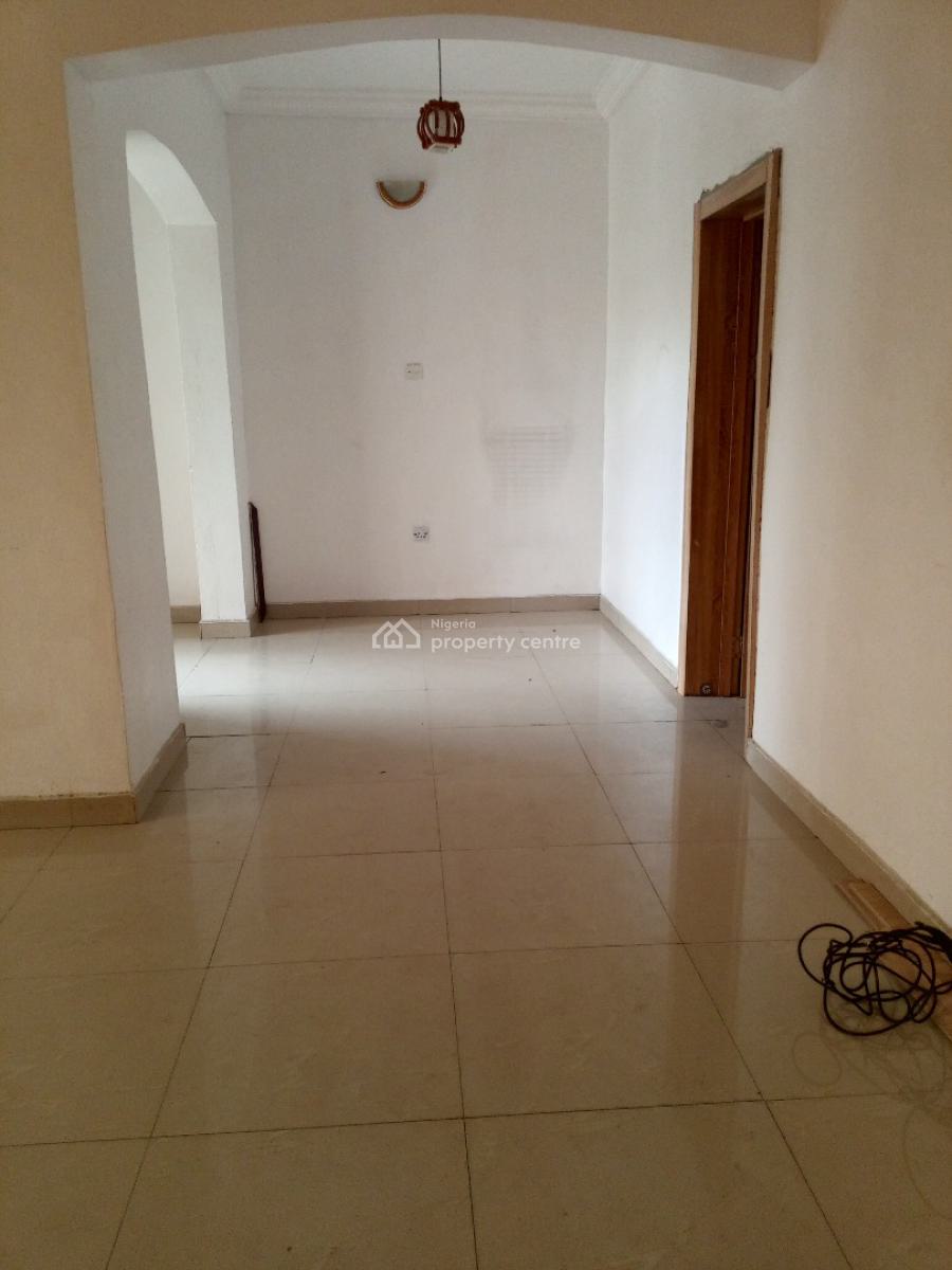 Spacious 3 Bedroom Apartment, Off Mobil Road, Ajah, Lagos, Flat / Apartment for Rent