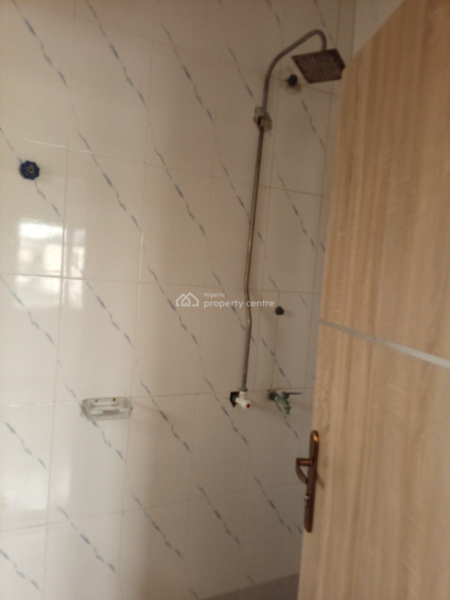 Spacious 3 Bedroom Apartment, Off Mobil Road, Ajah, Lagos, Flat / Apartment for Rent