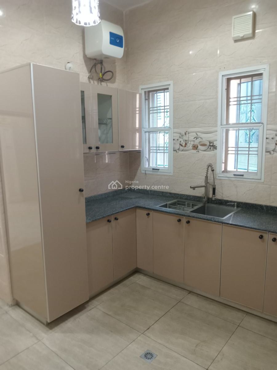 a Well-built Spacious 4bedroom Semi-detached Duplex, Jahi District ( Video of The House Is Attached), Jahi, Abuja, Semi-detached Duplex for Rent