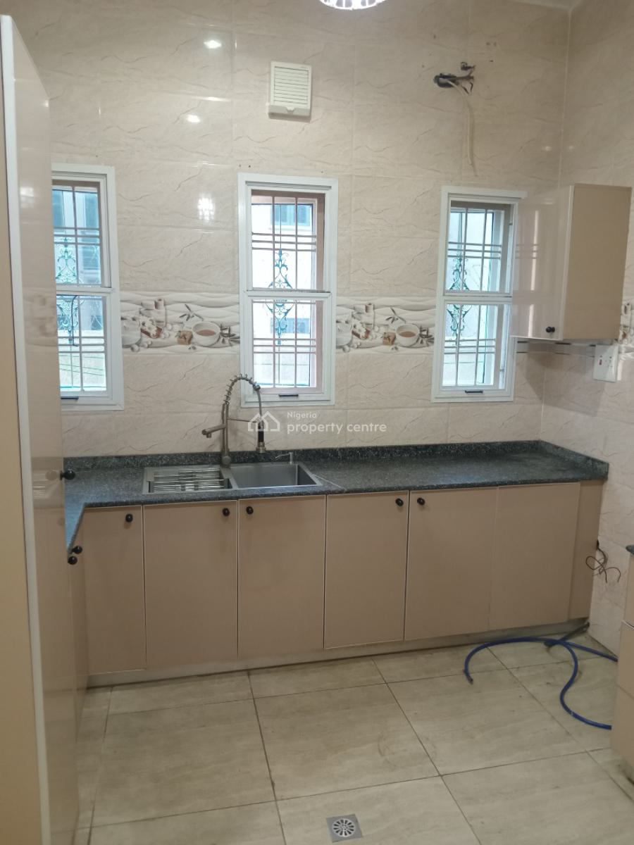 a Well-built Spacious 4bedroom Semi-detached Duplex, Jahi District ( Video of The House Is Attached), Jahi, Abuja, Semi-detached Duplex for Rent