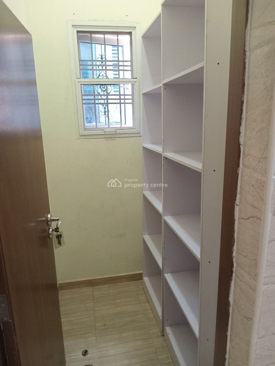 a Well-built Spacious 4bedroom Semi-detached Duplex, Jahi District ( Video of The House Is Attached), Jahi, Abuja, Semi-detached Duplex for Rent