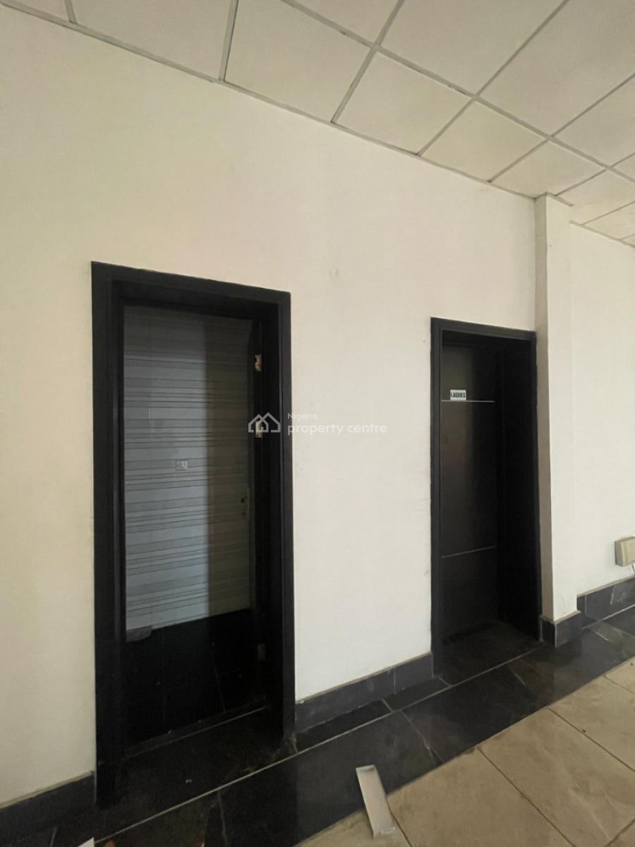 Well Maintained Commercial Space, Ikate, Lekki, Lagos, Office Space for Rent