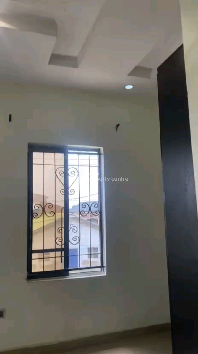a Decent and Standard 3bedroom Apartment, Upstairs with All Rooms En-s, Agboyi Estate, Alapere, Ketu, Lagos, Flat / Apartment for Rent