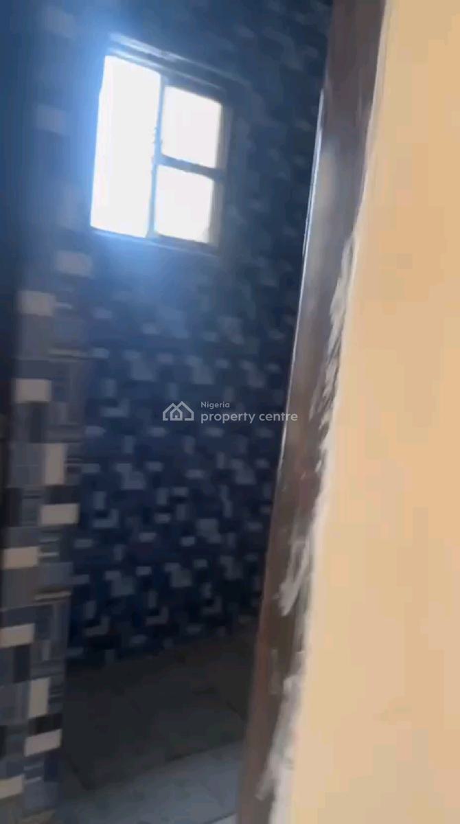 a Decent and Standard 3bedroom Apartment, Upstairs with All Rooms En-s, Agboyi Estate, Alapere, Ketu, Lagos, Flat / Apartment for Rent
