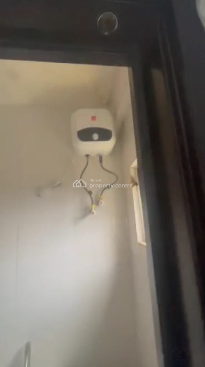 Well Maintained Self Contain with Water Heater, Wardrobe , Pop Ceiling, Yaba, Lagos, Self Contain (single Rooms) for Rent