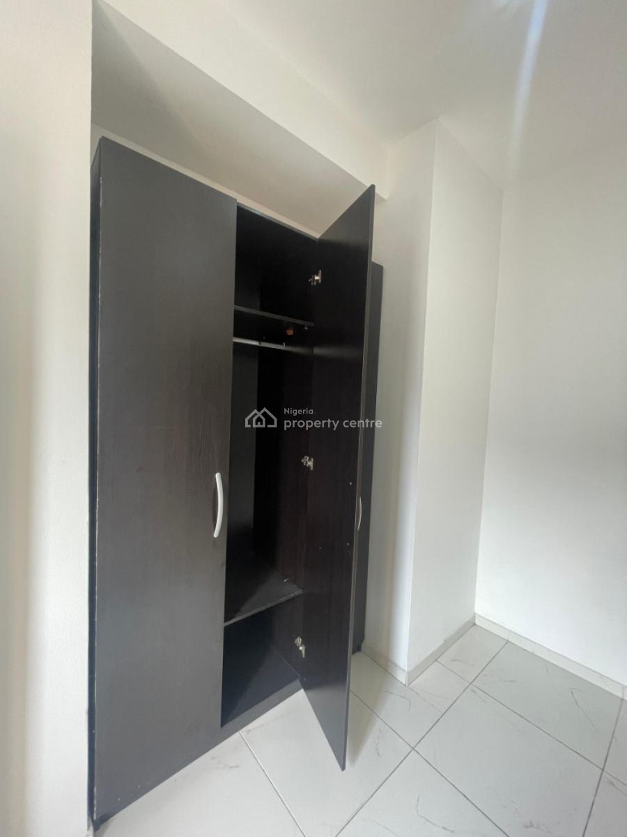 Well Maintained 2 Bedroom Apartment / Flat, Ikate, Lekki, Lagos, Flat / Apartment for Rent