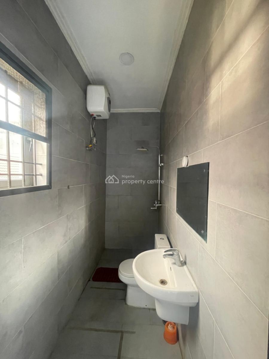 Well Maintained 2 Bedroom Apartment / Flat, Ikate, Lekki, Lagos, Flat / Apartment for Rent