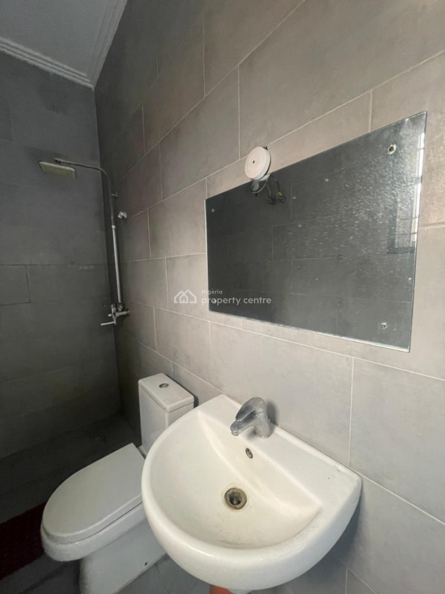 Well Maintained 2 Bedroom Apartment / Flat, Ikate, Lekki, Lagos, Flat / Apartment for Rent