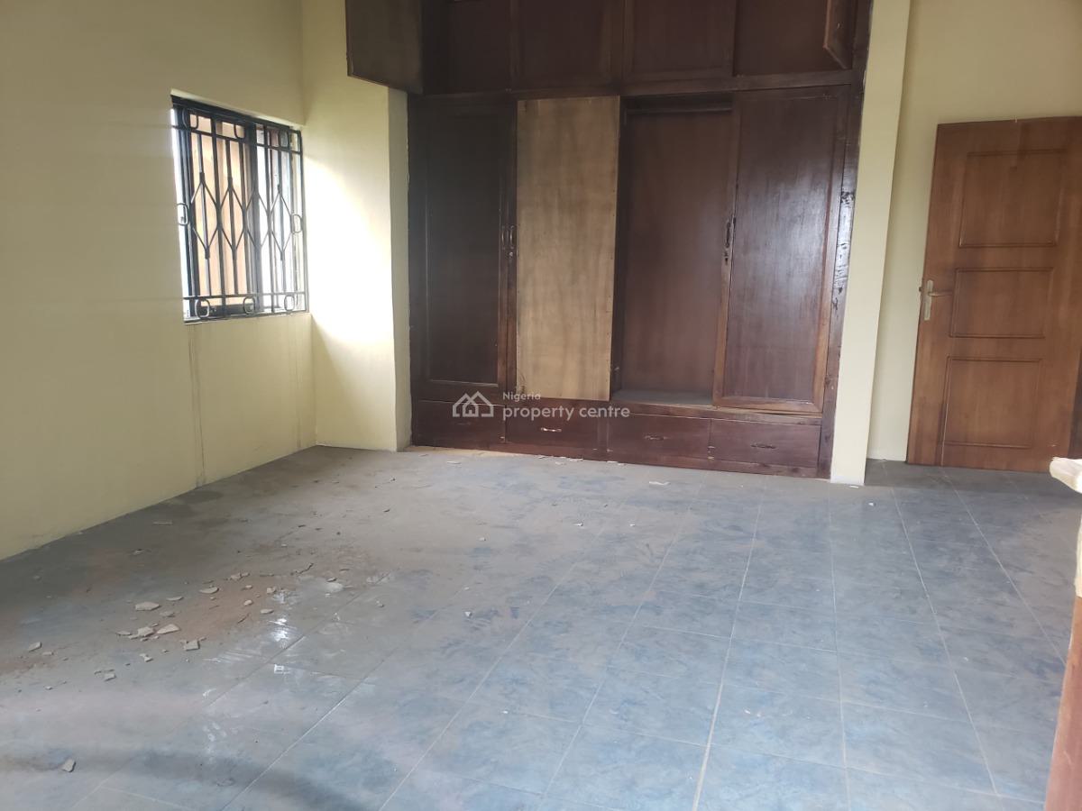 Well Maintained 5 Bedroom Semi Detached House with 2 Rooms Bq, Off Admiralty Way Lekki Phase 1, Lekki Phase 1, Lekki, Lagos, House for Rent