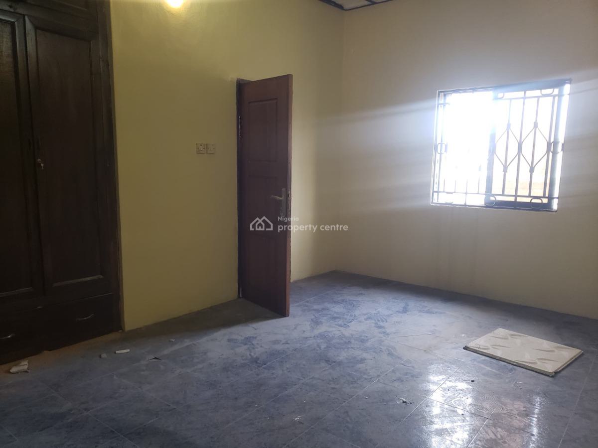 Well Maintained 5 Bedroom Semi Detached House with 2 Rooms Bq, Off Admiralty Way Lekki Phase 1, Lekki Phase 1, Lekki, Lagos, House for Rent