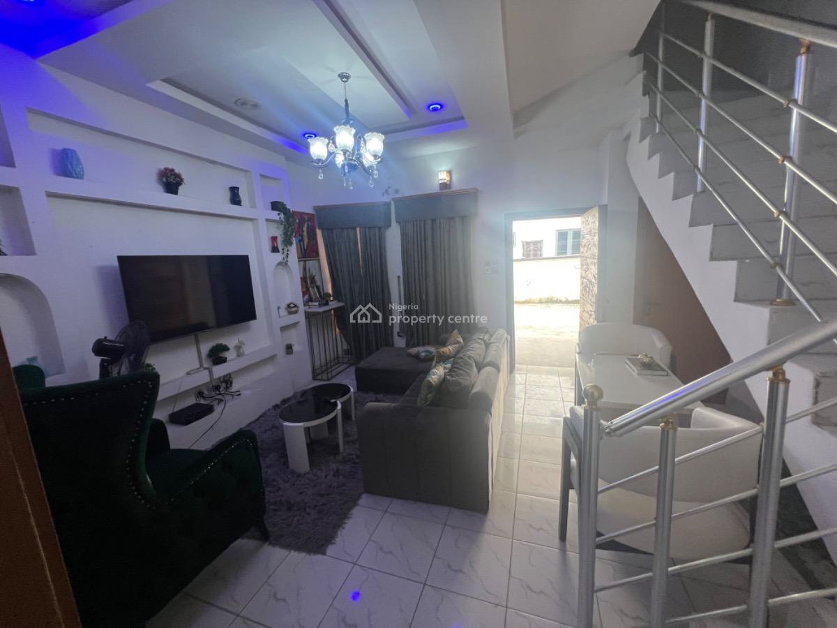 Standard 3 Bedroom Terrace Duplex, Ikota, Lekki, Lagos, Terraced Duplex for Rent