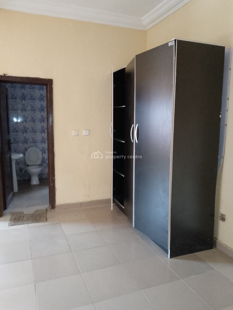 a Spacious 3 Bedroom, Ilaje, Mobil Road, Ajah, Lagos, Flat / Apartment for Rent