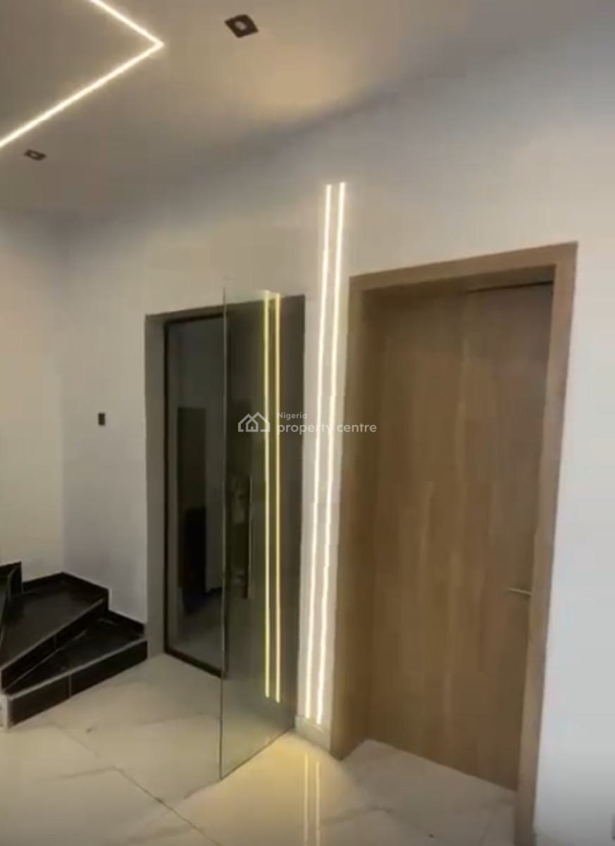 Corner Piece  4 Bedrooms Terraced Duplex, Ikota Gra, Ikota, Lekki, Lagos, Terraced Duplex for Sale