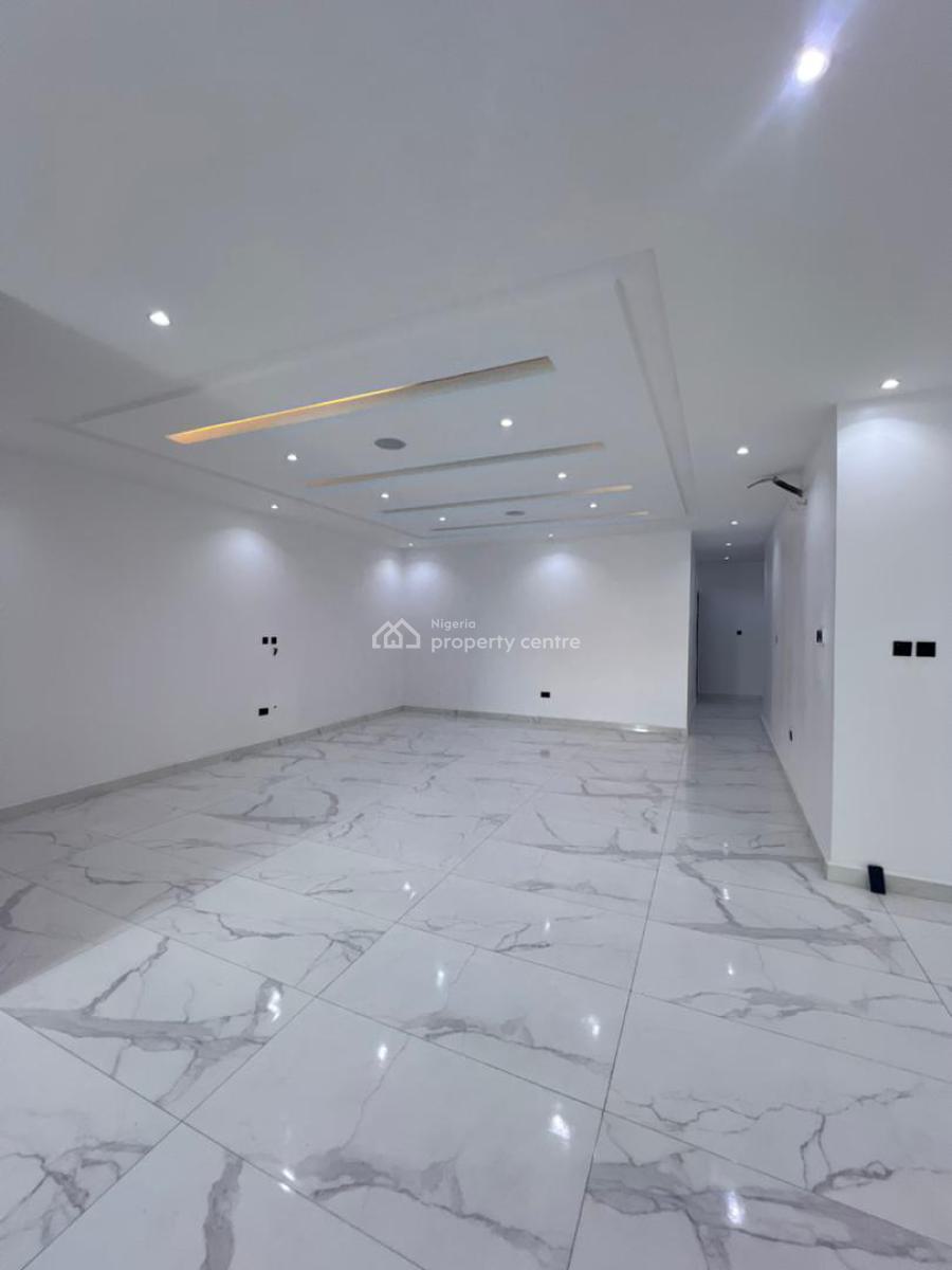 Very Serene 3 Bedroom Apartment with Elevator, Lekki Phase 1, Lekki, Lagos, Flat / Apartment for Sale