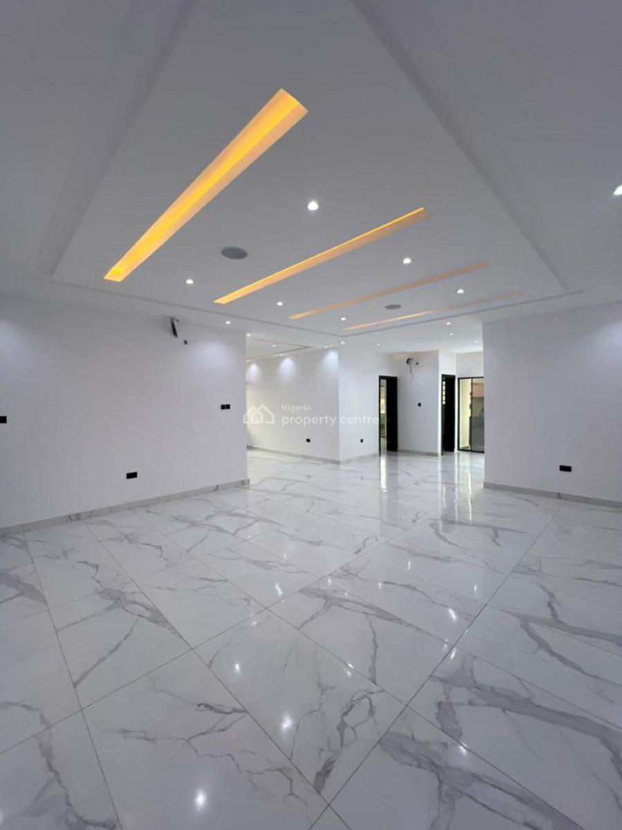 Very Serene 3 Bedroom Apartment with Elevator, Lekki Phase 1, Lekki, Lagos, Flat / Apartment for Sale