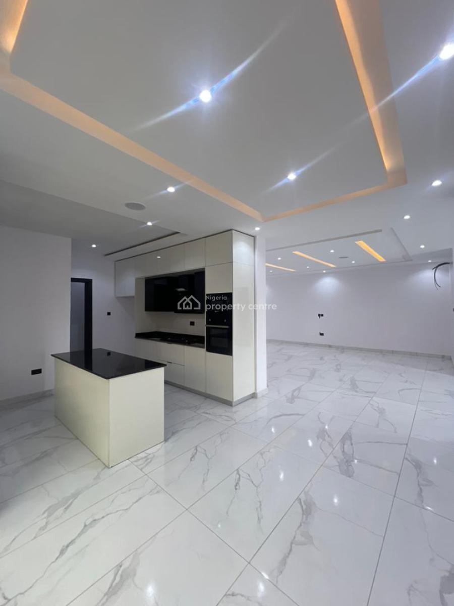 Very Serene 3 Bedroom Apartment with Elevator, Lekki Phase 1, Lekki, Lagos, Flat / Apartment for Sale