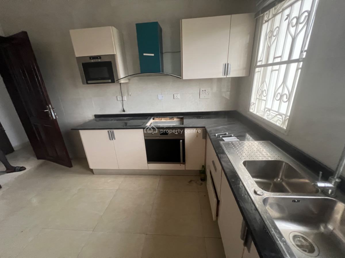 3 Bedrooms Apartment, Lekki Phase 1, Lekki, Lagos, Flat / Apartment for Rent