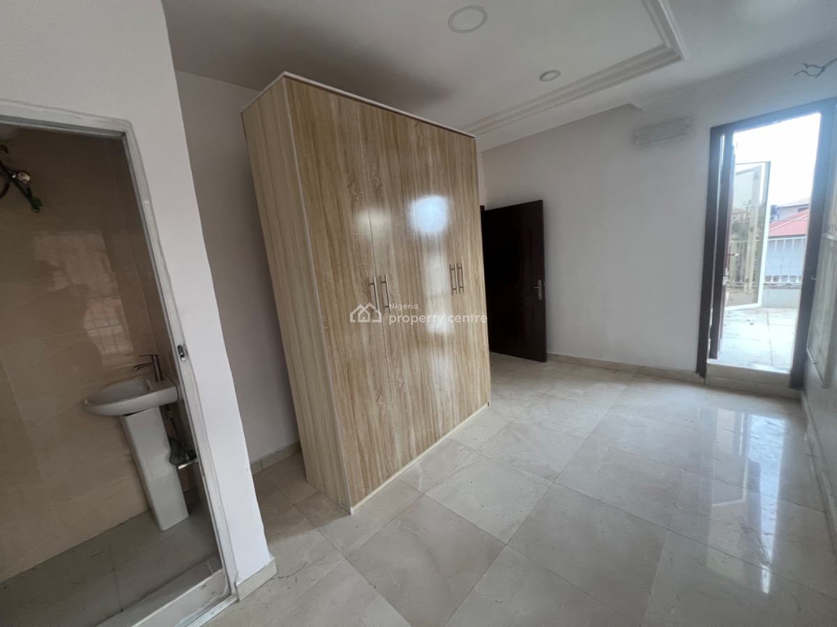 3 Bedrooms Apartment, Lekki Phase 1, Lekki, Lagos, Flat / Apartment for Rent