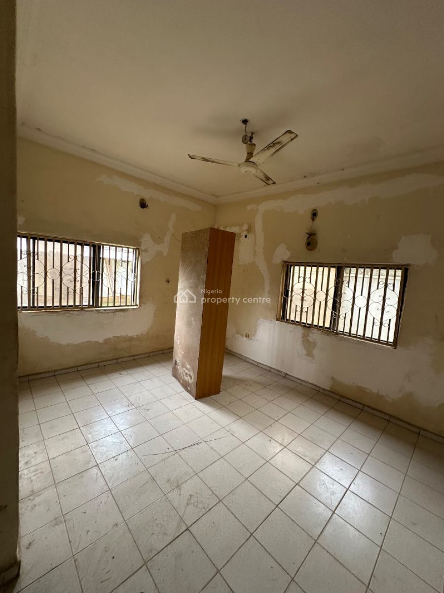a Spacious Room Self Contain Apartment in a Decent Neighborhood, 6th Avenue, Gwarinpa, Abuja, Self Contain (single Rooms) for Rent