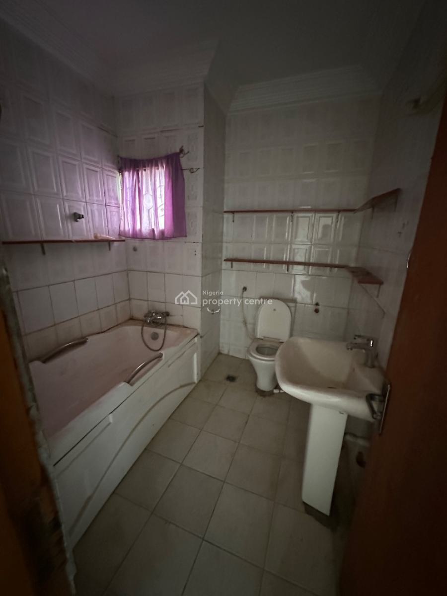 a Spacious Room Self Contain Apartment in a Decent Environment, 6th Avenue, Gwarinpa, Abuja, Self Contain (single Rooms) for Rent