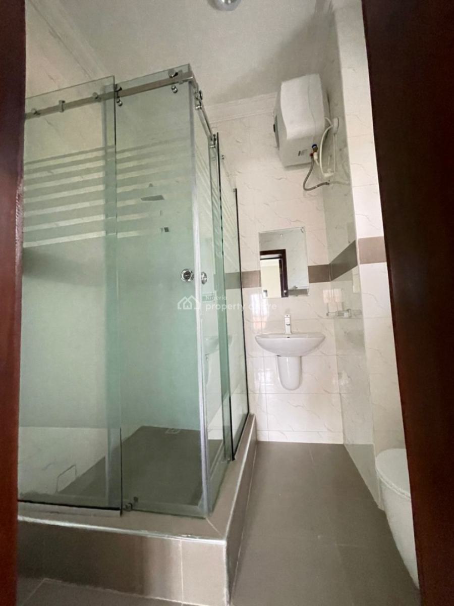 3 Bedrooms Apartment, Lekki Phase 1, Lekki, Lagos, Flat / Apartment for Rent