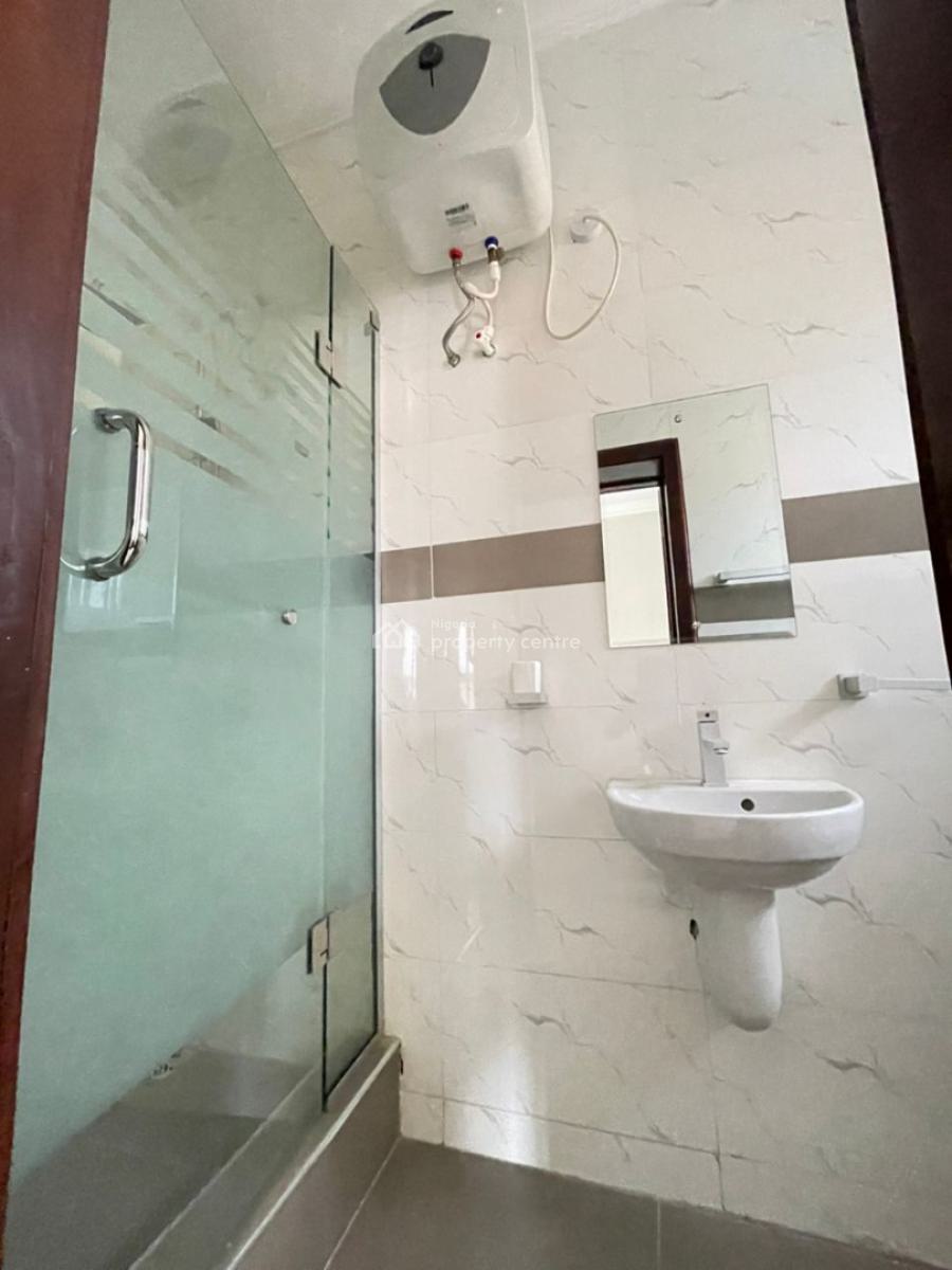 3 Bedrooms Apartment, Lekki Phase 1, Lekki, Lagos, Flat / Apartment for Rent