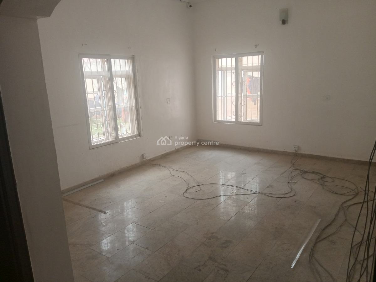 4 Bedrooms Semi Detached Duplex with Bq, Off Admiralty, Lekki Phase 1, Lekki, Lagos, Semi-detached Duplex for Rent