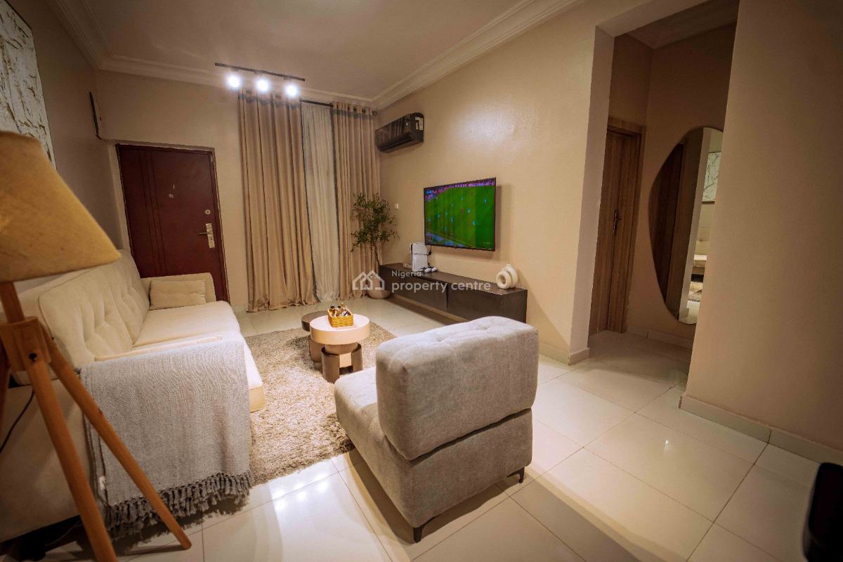 Cozy 2bed Apartment, Block 2, Maben Estate, Lekki Phase 2, Lekki, Lagos, Flat / Apartment Short Let
