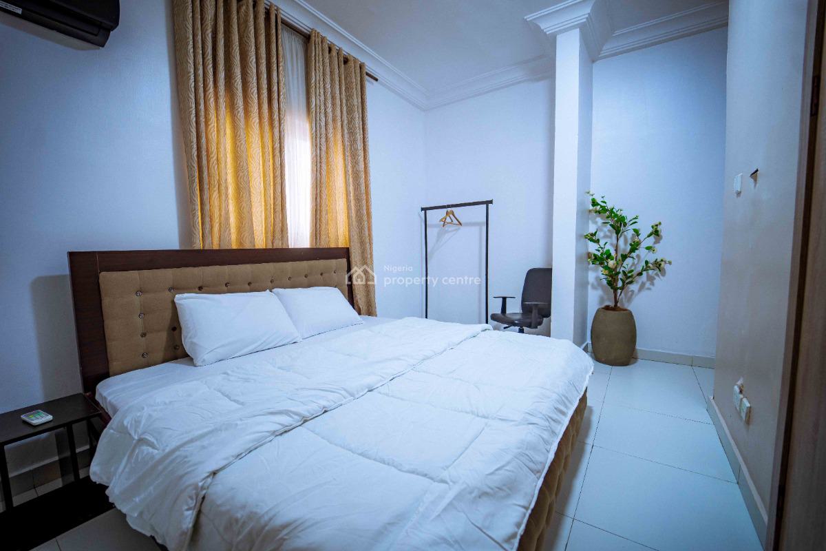 Cozy 2bed Apartment, Block 2, Maben Estate, Lekki Phase 2, Lekki, Lagos, Flat / Apartment Short Let