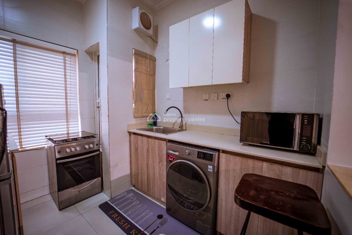 Cozy 2bed Apartment, Block 2, Maben Estate, Lekki Phase 2, Lekki, Lagos, Flat / Apartment Short Let