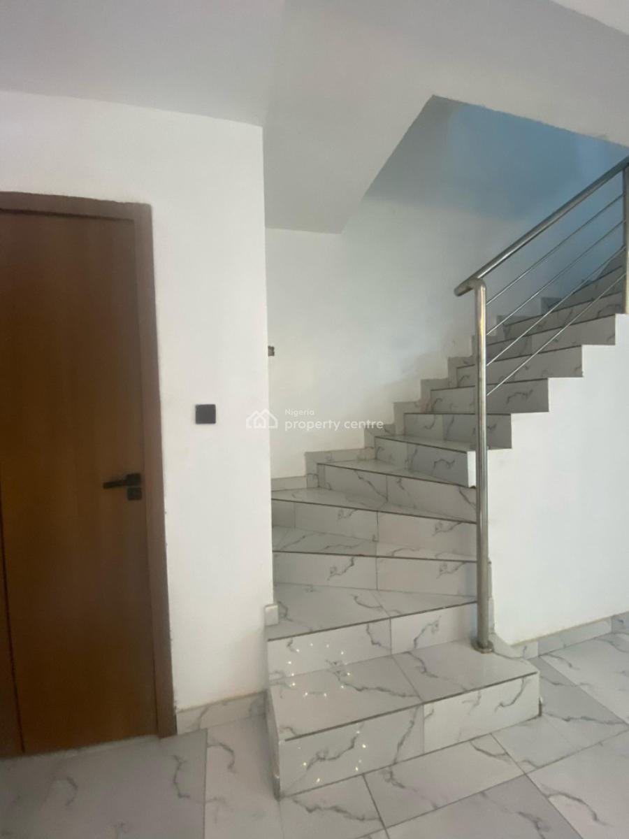 Spacious 4-bedroom Terrace House with Bq, Chevron, Lekki Lagos, Lekki, Lagos, Terraced Duplex for Sale