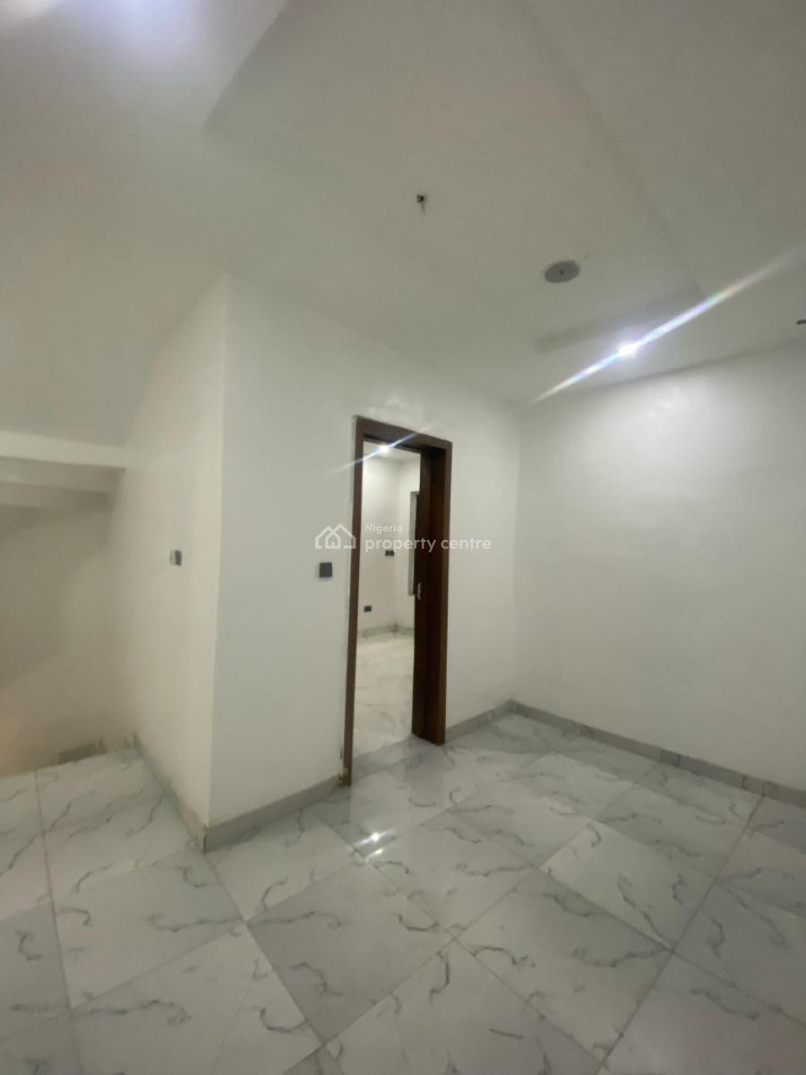 Spacious 4-bedroom Terrace House with Bq, Chevron, Lekki Lagos, Lekki, Lagos, Terraced Duplex for Sale