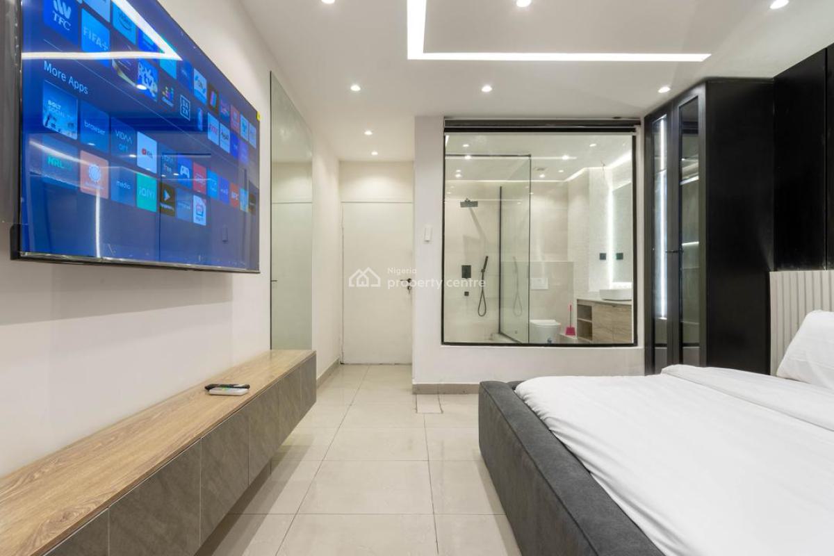 3 Bedroom Luxury Waterfront Apartment, Phase 1, Lekki, Lagos, Flat / Apartment Short Let