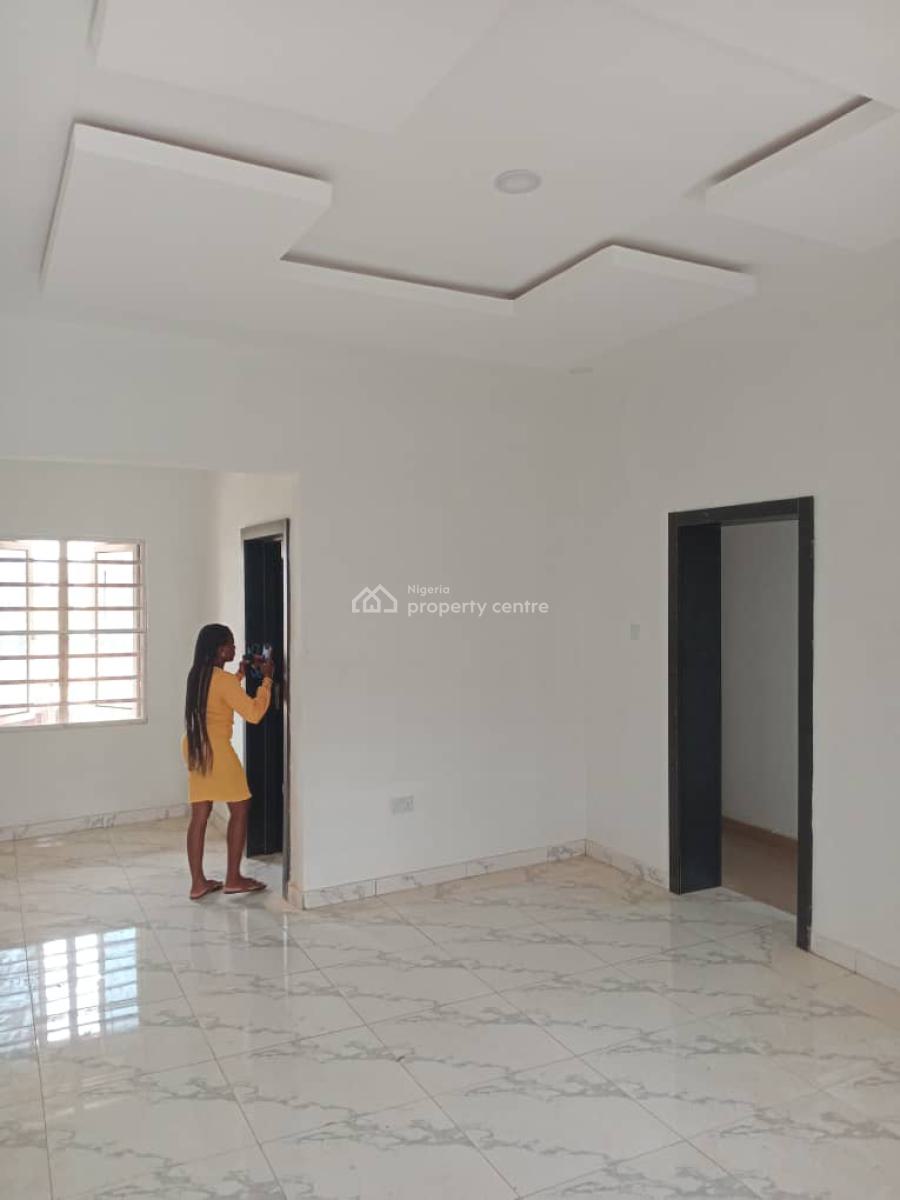 Millionaire Hangout Luxury 2 Bedroom Flat, Magboro, Ogun, Flat / Apartment for Rent