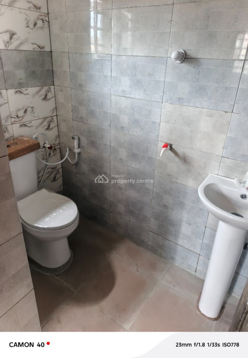 Mini Flats, Off Adeshina Road, Ijesha, Surulere, Lagos, Mini Flat (room and Parlour) for Rent