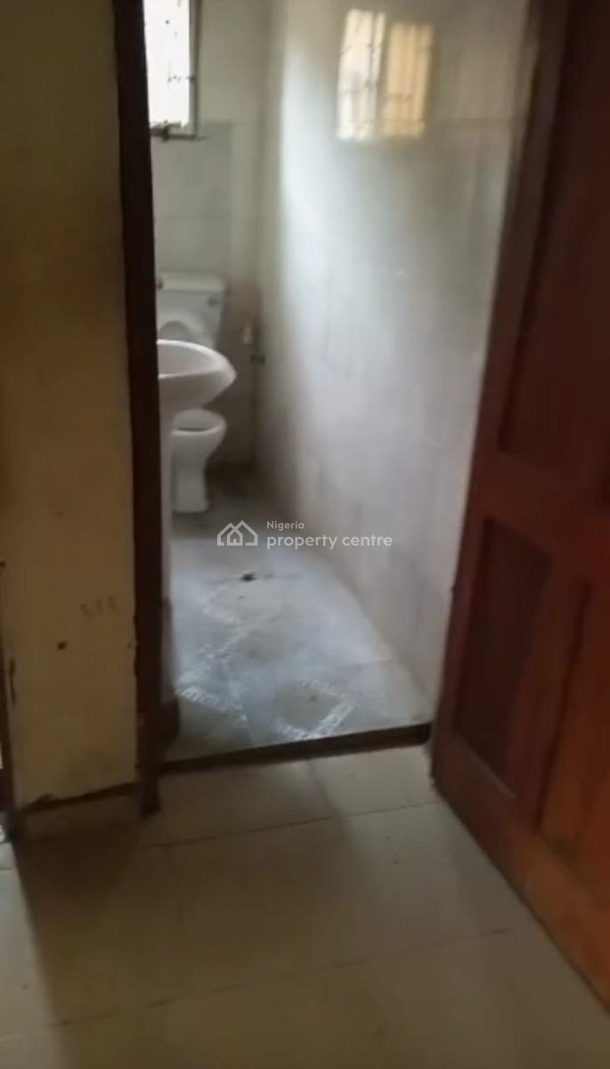 Decent and Spacious 3bedroom Flat(upstairs) )in a Serene Estate, Agiliti Estate :serene Estate, Mile 12, Kosofe, Lagos, Flat / Apartment for Rent