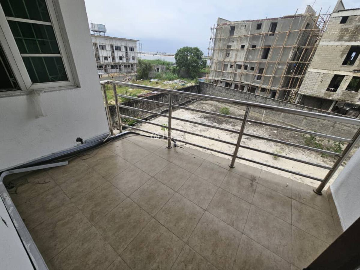 Spacious 3 Bedroom Flat with Bq, Lekki Phase 1, Lekki Phase 1, Lekki, Lagos, Block of Flats for Sale