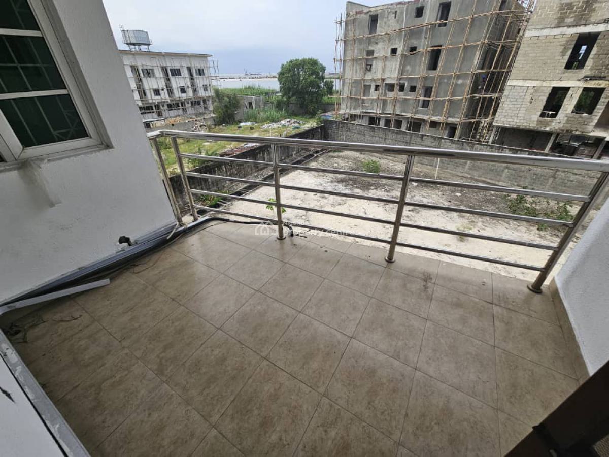 Spacious 3 Bedroom Flat with Bq, Lekki Phase 1, Lekki Phase 1, Lekki, Lagos, Block of Flats for Sale