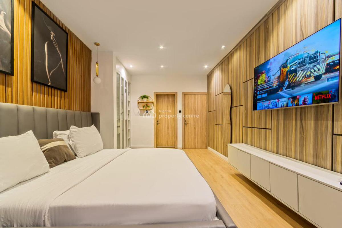 3 Bedroom Luxury Waterfront Apartment, Phase 1, Lekki, Lagos, Flat / Apartment Short Let