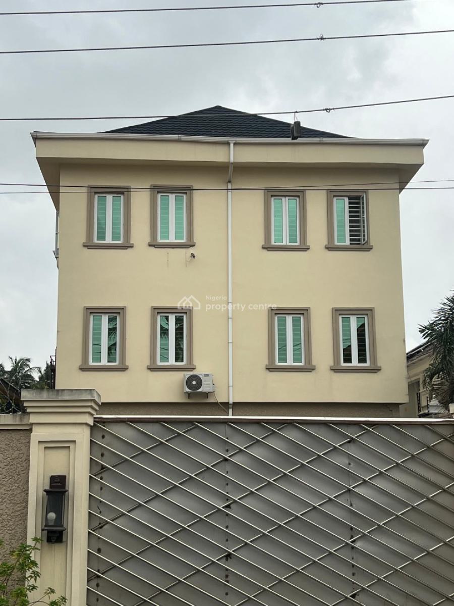 Spacious 3 Bedroom Pentfloor Apartment with Bq, Offf Bourdillon, Ikoyi, Lagos, House for Rent