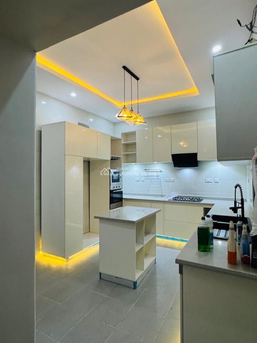 Elegant 4-bedroom Semi-detached Duplex with Bq, Chevron, Lekki, Lagos, Detached Duplex for Sale