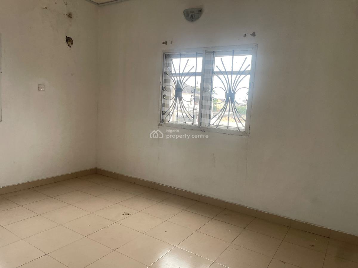 3 Bedroom Apartment  Close to Major Road, Alaguntan  Road, Ilaje, Ajah, Lagos, Flat / Apartment for Rent