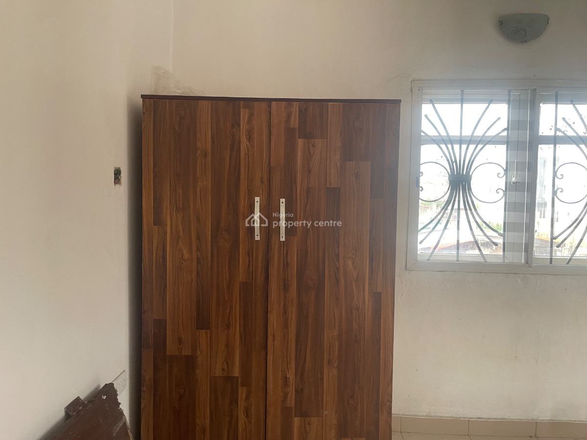 3 Bedroom Apartment  Close to Major Road, Alaguntan  Road, Ilaje, Ajah, Lagos, Flat / Apartment for Rent