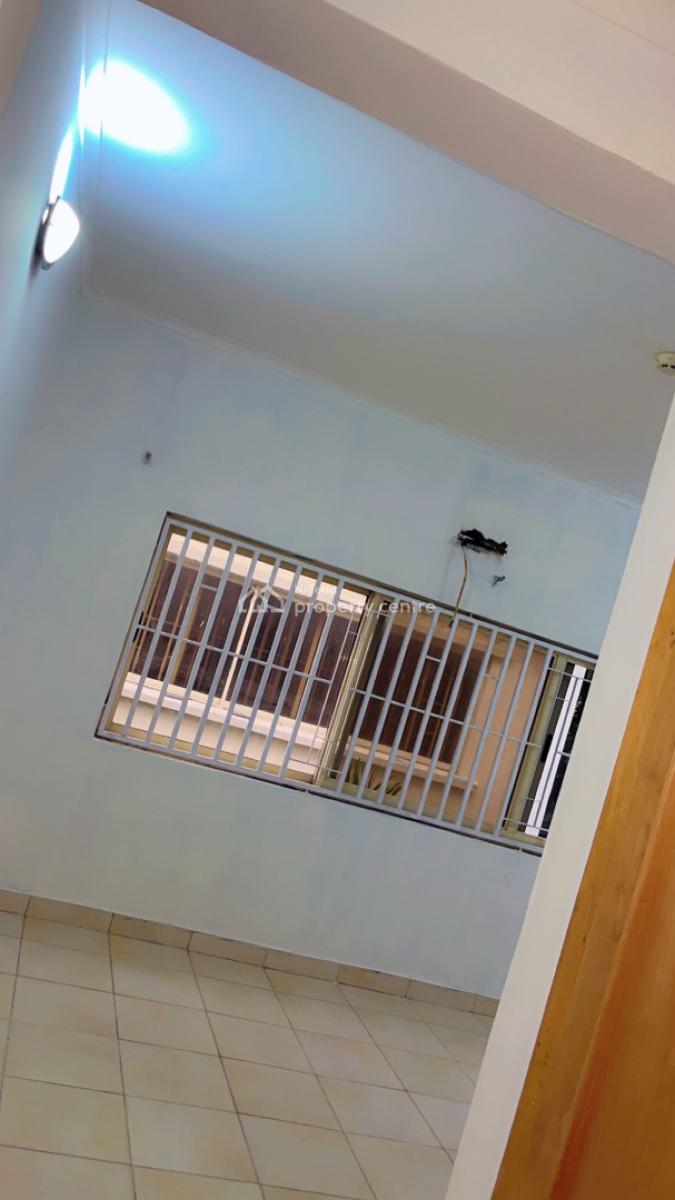 Newly Renovated Spacious Ensuite Bedroom, Upstairs, By Express Road, Idado, Lekki, Lagos, Self Contain (single Rooms) for Rent