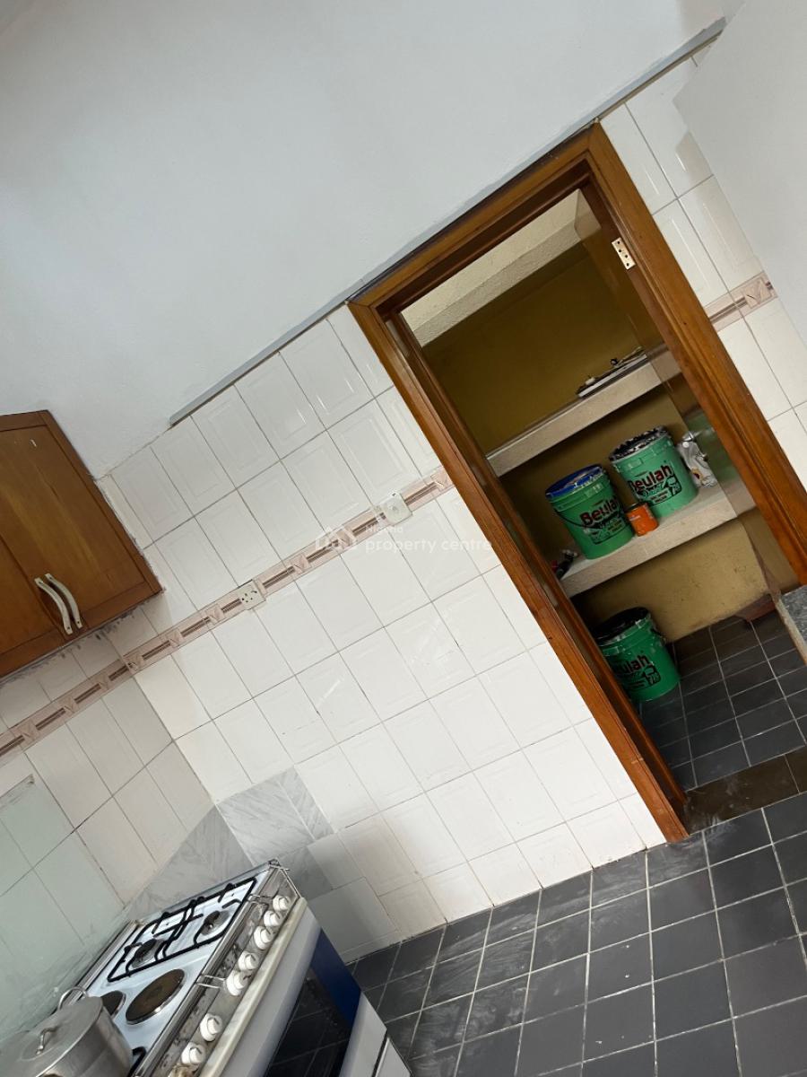 Spacious Studio Apartment with Open Kitchen Plan , Upstairs, Lekki, Lagos, Self Contain (single Rooms) for Rent