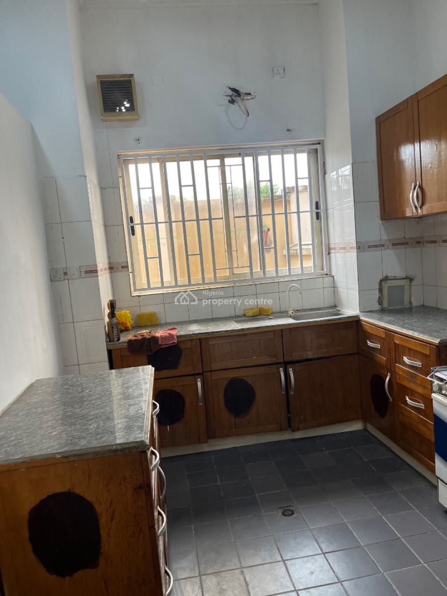 Spacious Studio Apartment with Open Kitchen Plan , Upstairs, Lekki, Lagos, Self Contain (single Rooms) for Rent