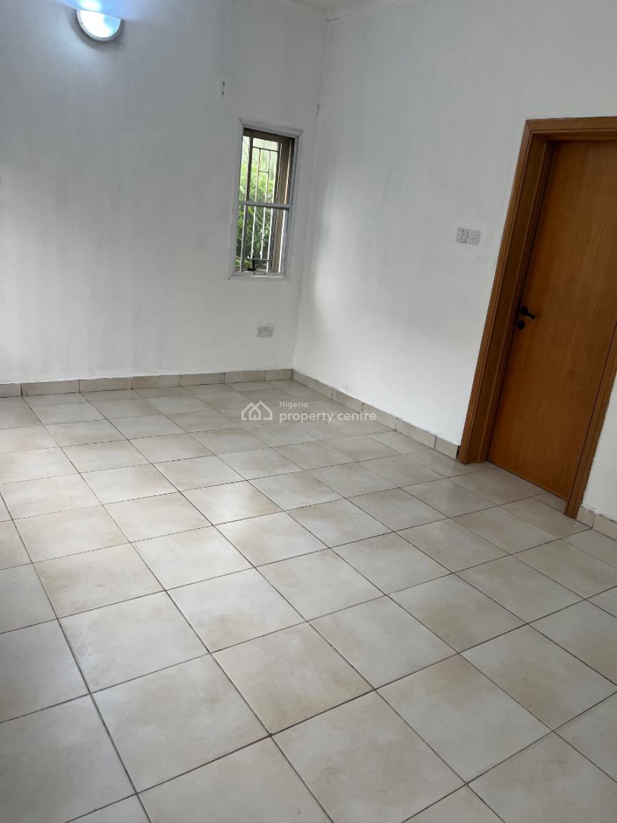 Spacious Studio Apartment with Open Kitchen Plan , Upstairs, Lekki, Lagos, Self Contain (single Rooms) for Rent