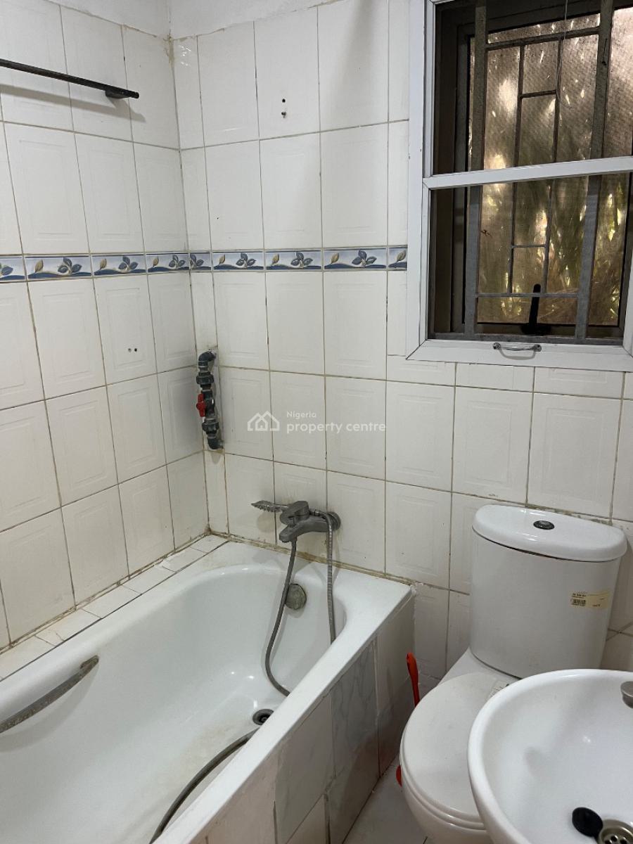Spacious Studio Apartment with Open Kitchen Plan , Upstairs, Lekki, Lagos, Self Contain (single Rooms) for Rent