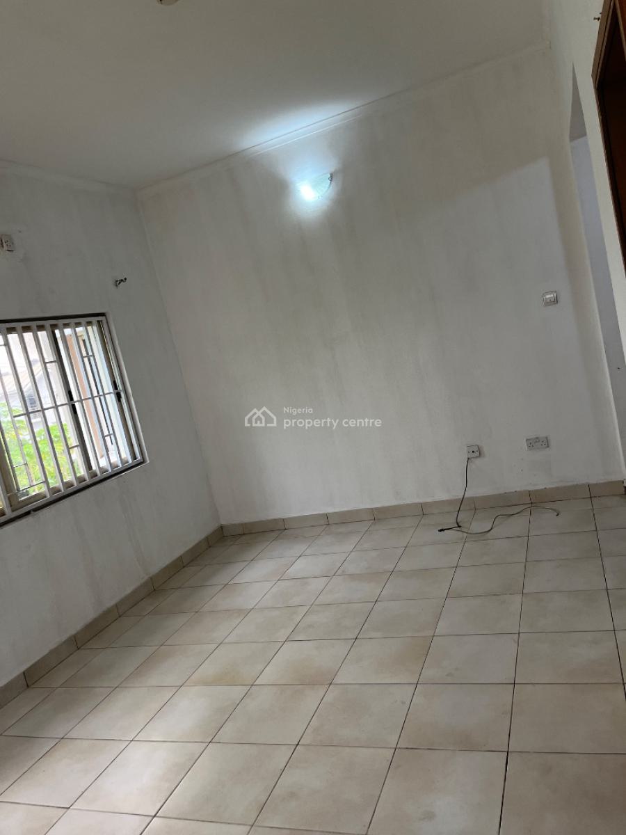 Spacious Studio Apartment with Open Kitchen Plan , Upstairs, Lekki, Lagos, Self Contain (single Rooms) for Rent